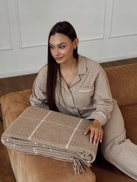 Плед Elf White & Beige у класичну бежево-білу клітинку, 140×200 см, преміальна новозеландська вовна