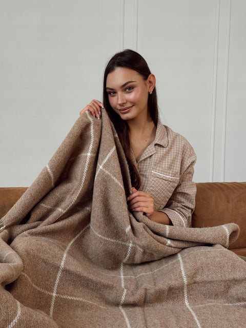 Плед Elf White & Beige у класичну бежево-білу клітинку, 140×200 см, преміальна новозеландська вовна