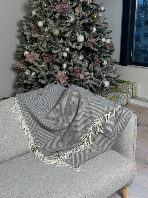 Marsel White & Grey Плед з вовни мериноса світло-сірий 140×200 см геометричний візерунок