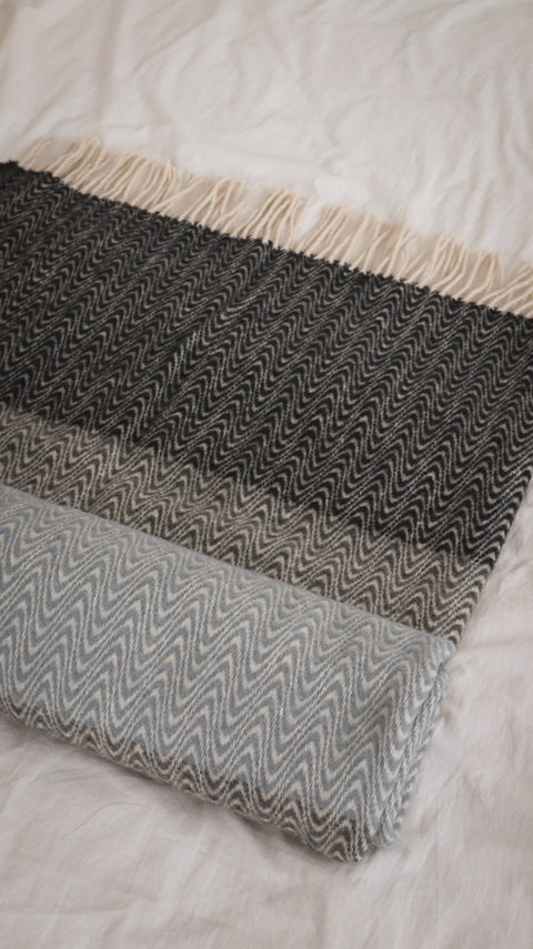 Elf Grey-Blue & Black New Zealand Wool Blanket 140×200 cm – Elegant Geometric