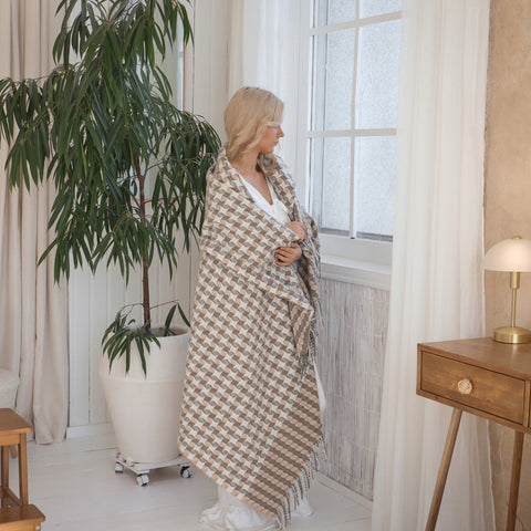 Elf CARAMBOLA Плед з новозеландської вовни Boho 140×200 см декоративний у відтінках бежевого