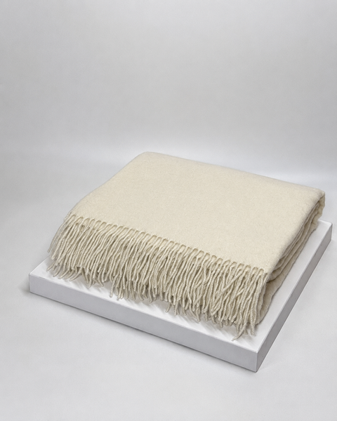 Merino Solid Koc z wełny meryno w mlecznym odcieniu 150×200 cm z Frędzlami