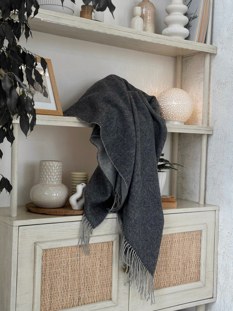 Marse Light & Dark Grey Dwustronny Koc z wełny merynosa 140x200 cm Elegantna szarość