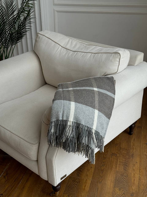 Merino Grey Koc w kratę z wełny merynosów 140×200 cm, przytulny, dekoracyjny