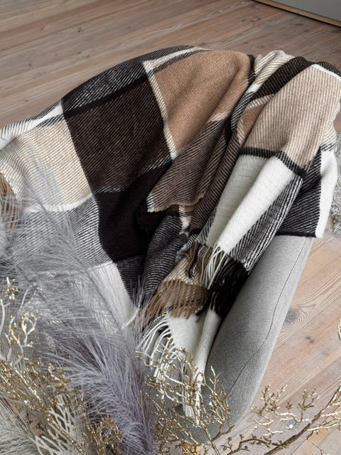 Elf Beige & Brown Koc z wełny nowozelandzkiej 140×200 cm krata w odcieniach beżu